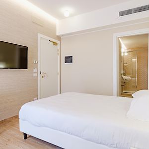 Classic Double Room French Bed